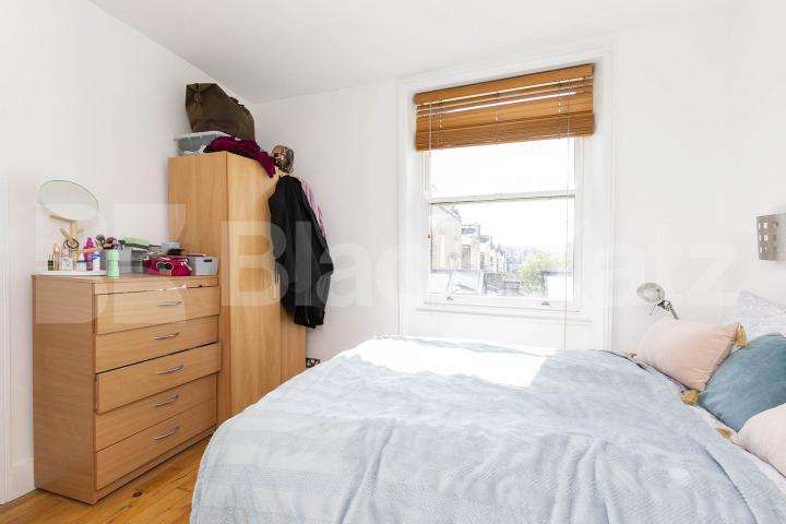 Modern Apartment Fulham Road, Fulham